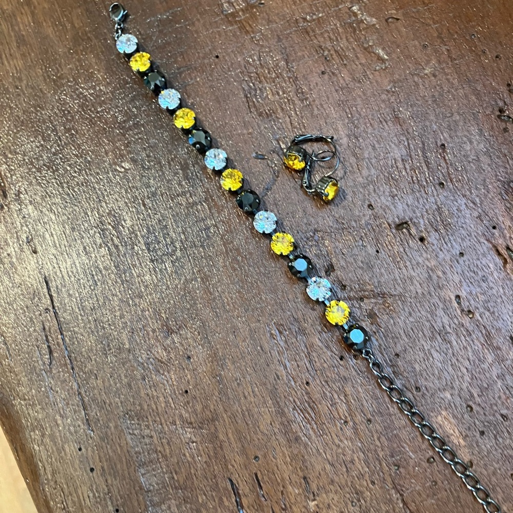 Crystal bracelet and earring set